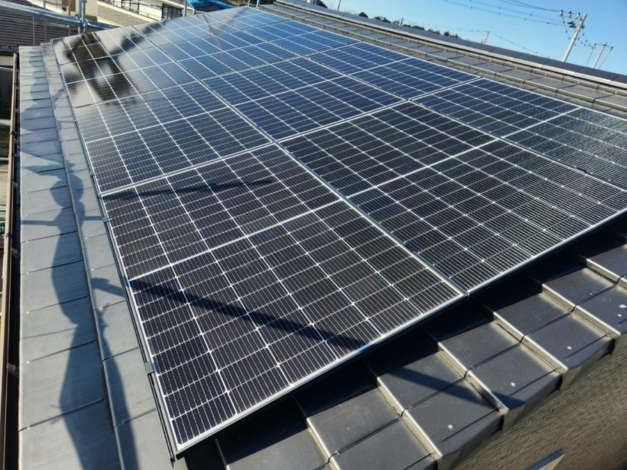 画像：太陽光パネル工事